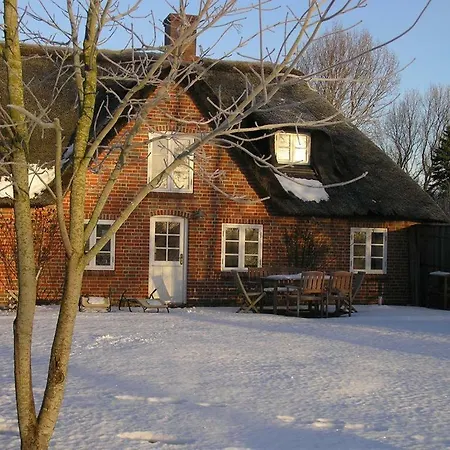 Haus Falkenberg Апартаменты *